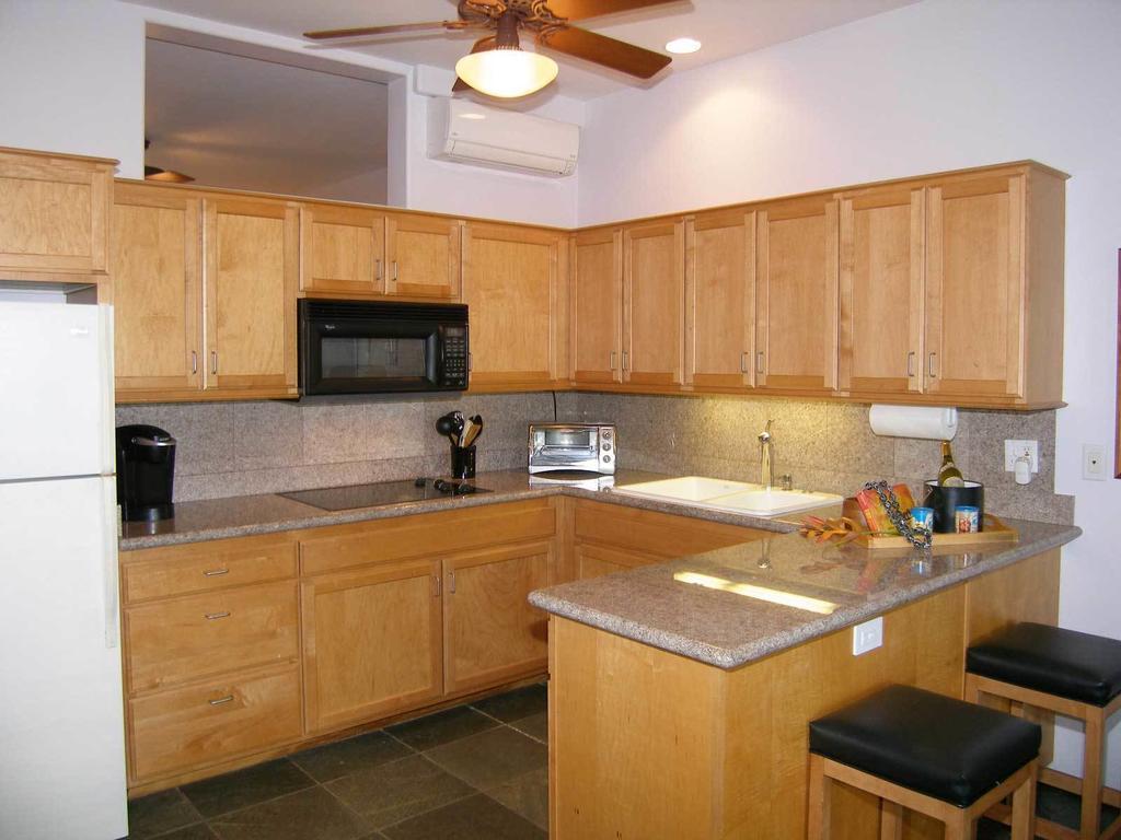 Aloha Aku Inn & Suites Kīhei Zimmer foto