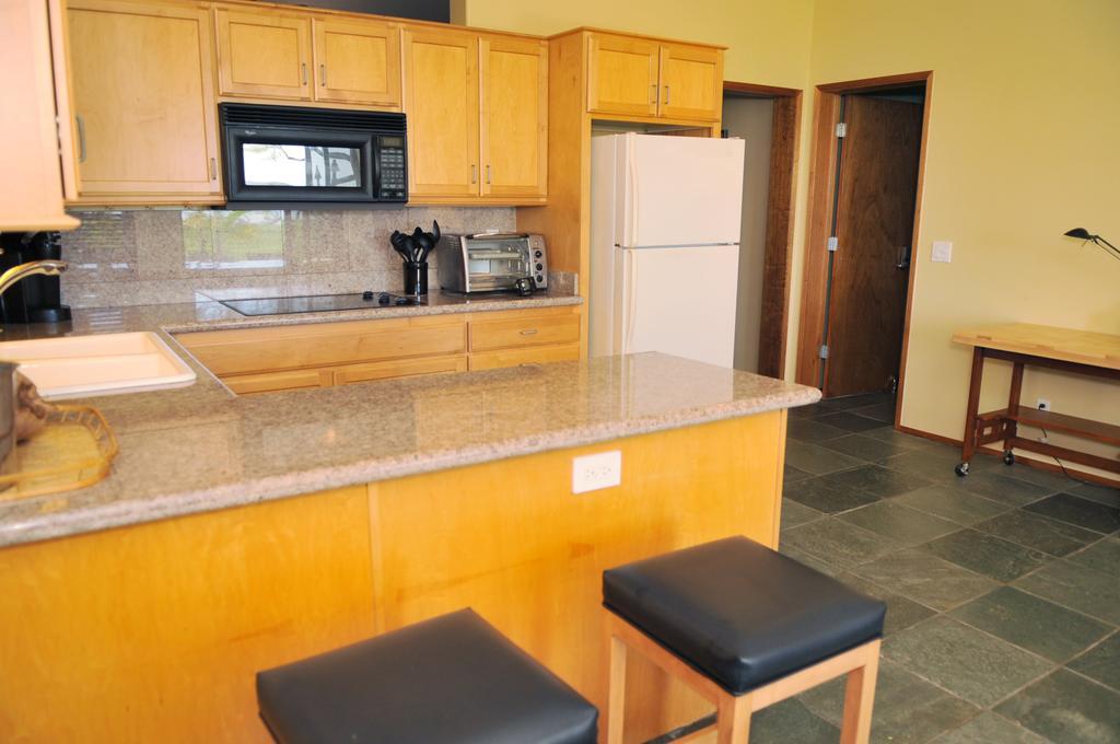 Aloha Aku Inn & Suites Kīhei Zimmer foto